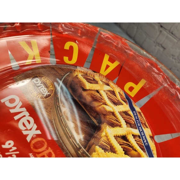2 Vintage PYREX Pie Plates 75th Anniversary 209TP New Old Stock - Picture 3 of 5